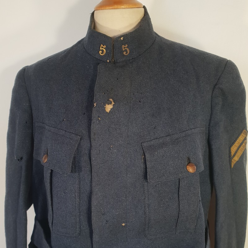 RARE !! VESTE D'UNIFORME D'ADJUDANT CHIFFRE 5 AU COL MODELE 1913 EN DRAP GRIS DE FER BLEUTE DEBUT DE LA GUERRE 1914 1918